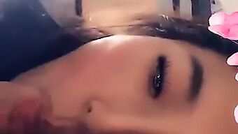 Asian Beauty Gives Stunning Blowjob On Snapchat