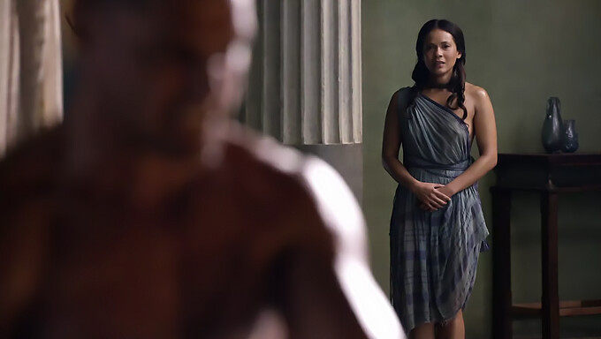 Una colección de escenas explícitas de la primera temporada de la popular serie de televisión Spartacus