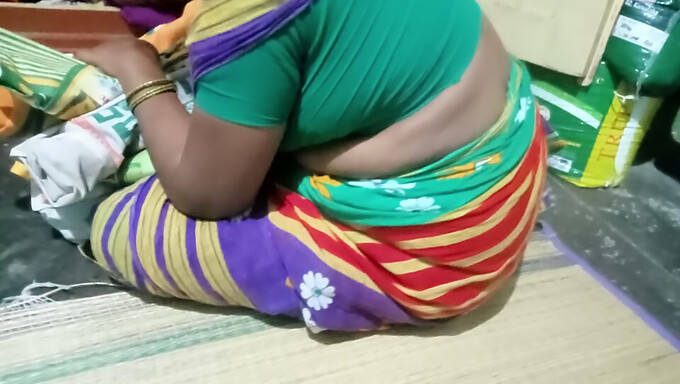 Escena hardcore de sexo médico de la tía de pueblo Desi