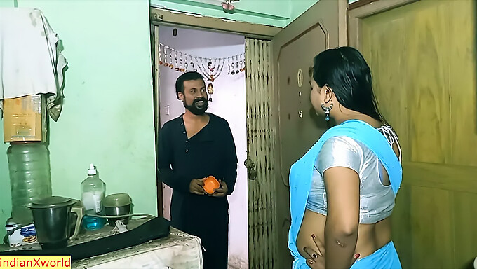 Secret affair between a sexy Indian housewife and the owner's son in a Hindi web series