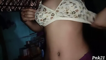 Desi Teen'S Tight Pussy Gets Exposed In A Swimsuit