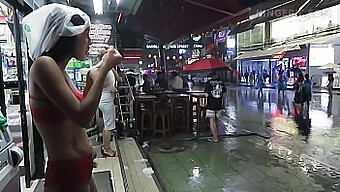 Offentlig sex och promenadgatukul i Pattaya