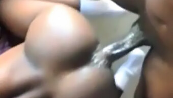 Una Transexual Negra De Gran Polla Perfora Mi Amplio Trasero