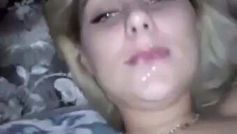 Teen Pár Si Užívá Skupinový Sex A Dušení